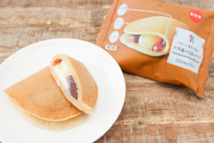 メープルがあふれる！セブンイレブン「うす～い和もっち巻き メープル風味＆あんホイップ」