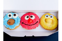かわいすぎる♡『セサミストリートドーナツ』は〇〇味だった！クリスピー・クリーム・ドーナツ