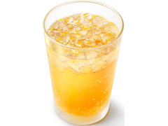 モスバーガー 瀬戸内産ネーブル＆レモンジンジャーエール ネーブル果汁0.4％、レモン果汁0.2％使用 商品写真
