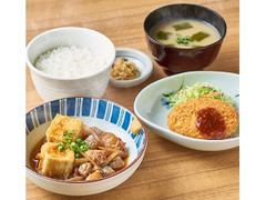 豚バラなんこつ 旨とろ肉豆腐とコロッケの定食 白米