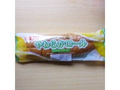 ヤマザキ やわらかロール バナナクリーム 商品写真