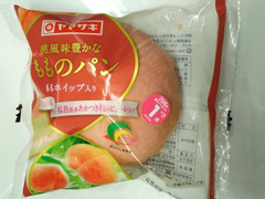 ヤマザキ 桃風味豊かなもものパン ももホイップ入り 商品写真