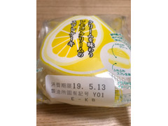 ヤマザキ クリームを味わうレモンクリームのスフレケーキ 商品写真