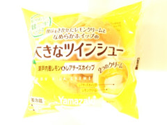ヤマザキ 大きなツインシュー 瀬戸内レモン＆レアチーズホイップ 商品写真