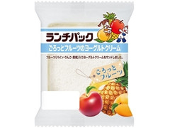ヤマザキ ランチパック ごろっとフルーツのヨーグルトクリーム 商品写真