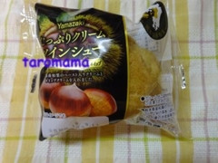 ヤマザキ たっぷりクリームツインシュー 熊本県産和栗のペースト入りクリーム＆ホイップ