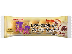 ヤマザキ 薄皮 レアチーズ風味クリーム＆ブルーベリージャムパン 商品写真