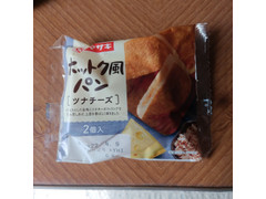 ヤマザキ ホットク風パン ツナチーズ