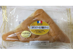ヤマザキ おいしさ宣言 三角サンド アーモンド風味クリーム 商品写真