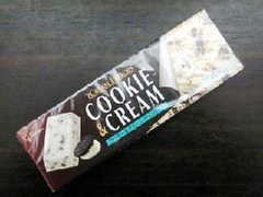江崎グリコ クッキー＆クリーム チョコレート 商品写真