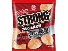 湖池屋 ポテトチップスSTRONG ガツンと炙り梅 商品写真