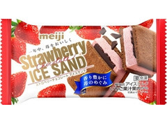 明治 ストロベリーチョコレートアイスサンド 商品写真