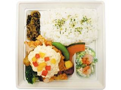 ファミリーマート 若鶏と野菜のチキン南蛮弁当 商品写真