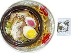 ファミリーマート 魚介豚骨温つけ麺 商品写真