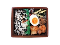 ファミリーマート ひじきごはんと鶏の一味焼き弁当 商品写真