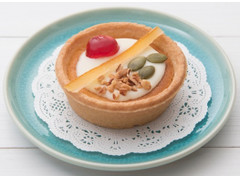 ファミリーマート JewelrySweets レモン風味のチーズタルト ホワイトチョコとフルーツナッツ