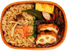 ファミリーマート きのこごはんと蓮根つくね揚げ弁当