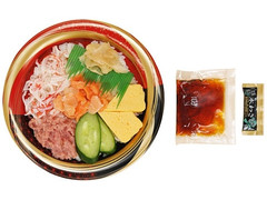 ファミリーマート 海鮮丼 サーモン・まぐろたたき 商品写真
