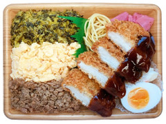 ファミリーマート 3色そぼろ＆とんかつ弁当