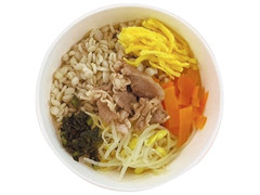 ファミリーマート 牛肉と野菜のコムタン風雑穀スープ