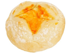 ファミリーマート とろーりチーズの白いパン