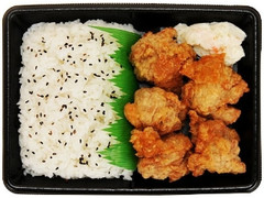 ファミリーマート 若鶏のジューシー唐揚弁当