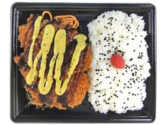 ファミリーマート 赤鶏さつまのWチキンカツ弁当 商品写真