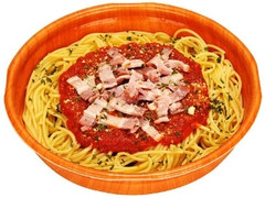 ベーコンのトマトソースパスタ