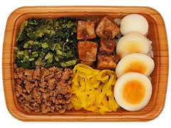 ファミリーマート ルーロー飯 台湾風煮込み豚肉ごはん 商品写真