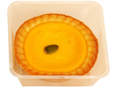 ファミリーマート 北海道産かぼちゃのチーズタルト
