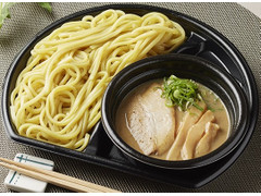 ファミリーマート 濃厚魚介豚骨スープのつけ麺 商品写真