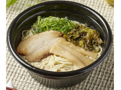 ファミリーマート 炊き出し濃厚スープの豚骨ラーメン 商品写真