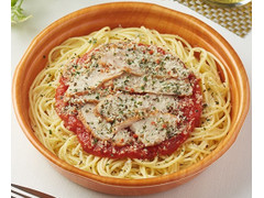 ファミリーマート ローストチキンのトマトパスタ 商品写真