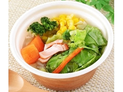 1／2日分の野菜が摂れるコンソメスープ