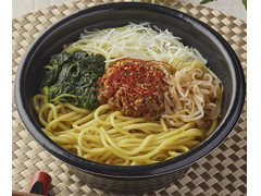 ファミリーマート 胡麻のコク汁なし担担麺