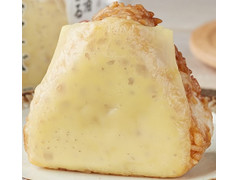 ファミリーマート チーズ焼おむすび 商品写真