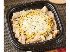 とろーり3種チーズの豚丼