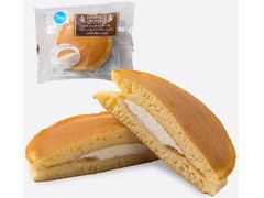 ファミリーマート もちっとホットケーキ りんご＆チーズホイップ 商品写真