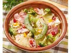 ファミリーマート 野菜と食べる レモン＆ペッパーパスタ 商品写真
