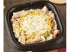 とろーり3種チーズの豚丼