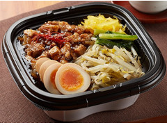 ファミリーマート ルーロー飯 台湾風豚角煮丼 商品写真