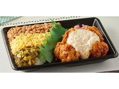 ファミリーマート 3色そぼろ＆チキン南蛮弁当