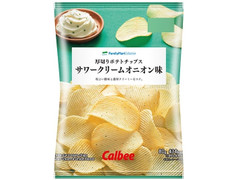 ファミリーマート FamilyMart collection 厚切りポテトチップスサワークリームオニオン味