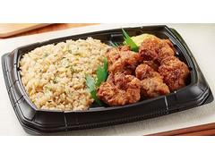 ファミリーマート 炒飯＆だし唐揚弁当 商品写真