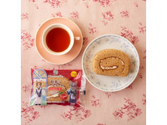 ファミリーマート FAMIMA CAFE＆SWEETS 紅茶のロールケーキ アップルティー風 商品写真