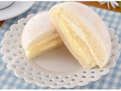 ファミリーマート ファミマ・ベーカリー 雪見だいふくみたいなパン