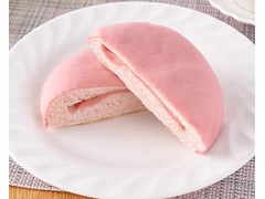 ファミリーマート ファミマ・ベーカリー ふわもちいちごパン つぶつぶ苺クリーム 商品写真