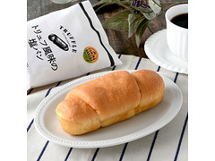 ファミリーマート ファミマ・ベーカリー トリュフ風味の塩パン 商品写真