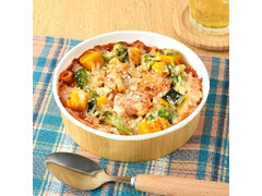 ファミリーマート 緑黄色野菜使用！チキンのトマトグラタン