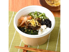 沖縄県産もずくとオクラの和風スープ